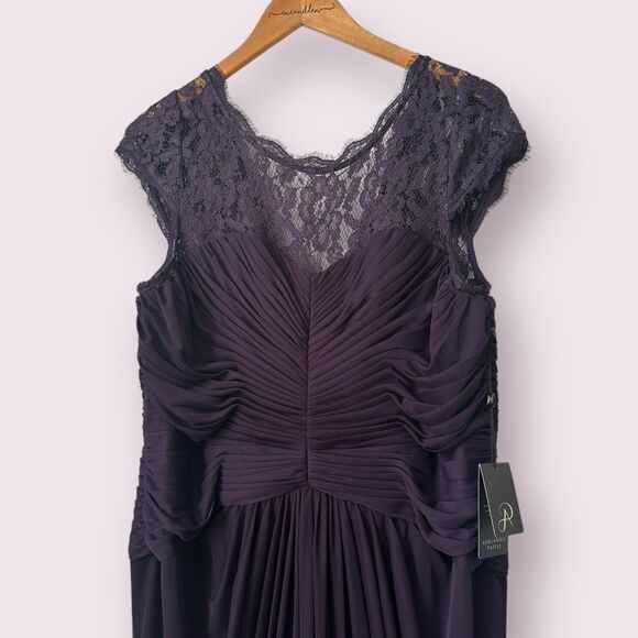 adrianna papell dress Like A Glove NWT Purple Lace Shoulders Shirred Plus 16 - Picture 3 of 10